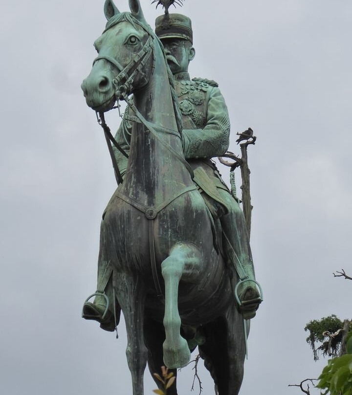 Komatsunomiya Akihito Shinno Statue-Uenokoen必去景点