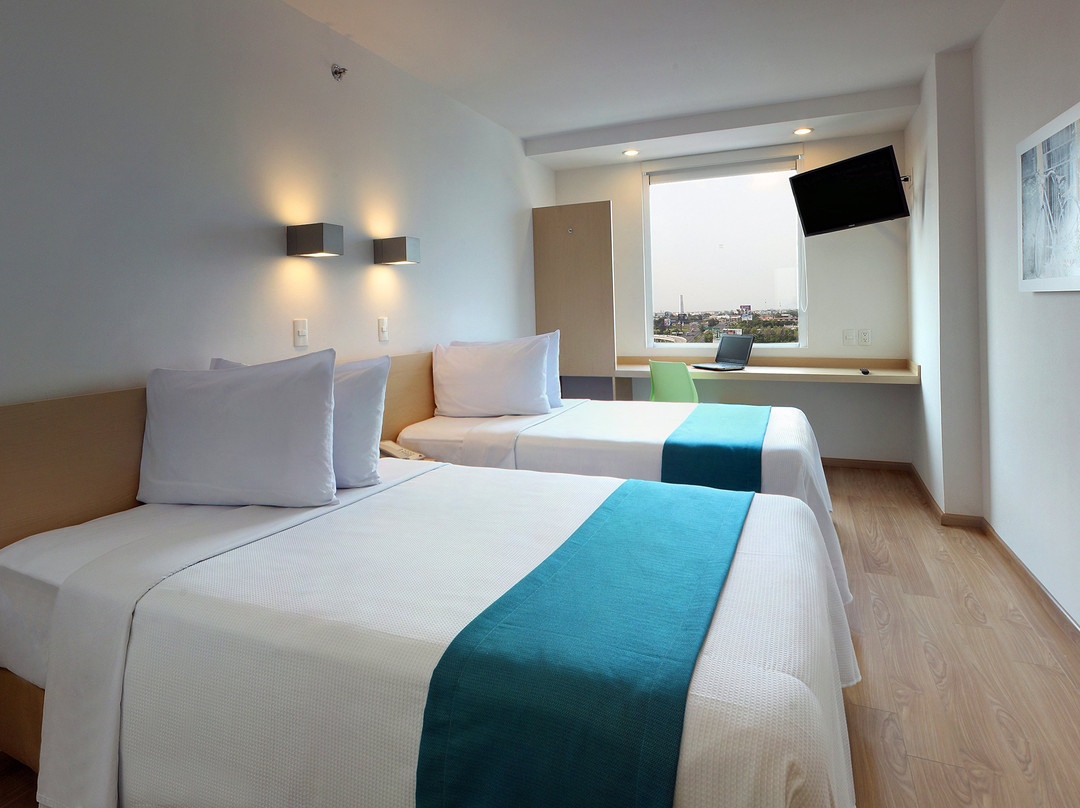 One Leon Poliforum主图