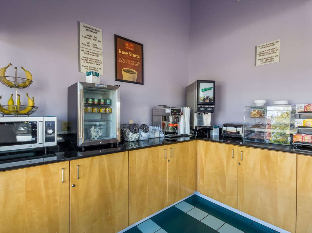 Econo Lodge Little Creek