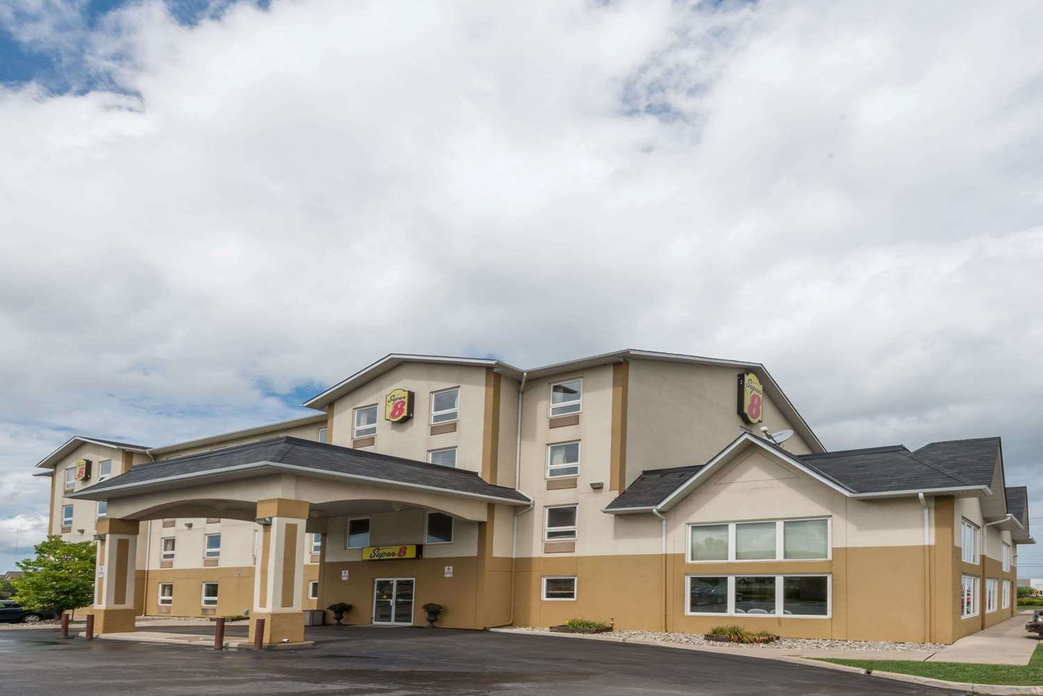 Quality Inn & Suites-官方