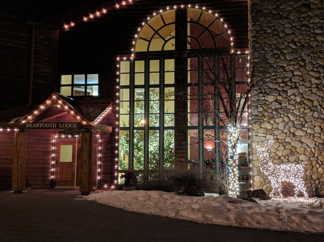 岩溪度假酒店主图