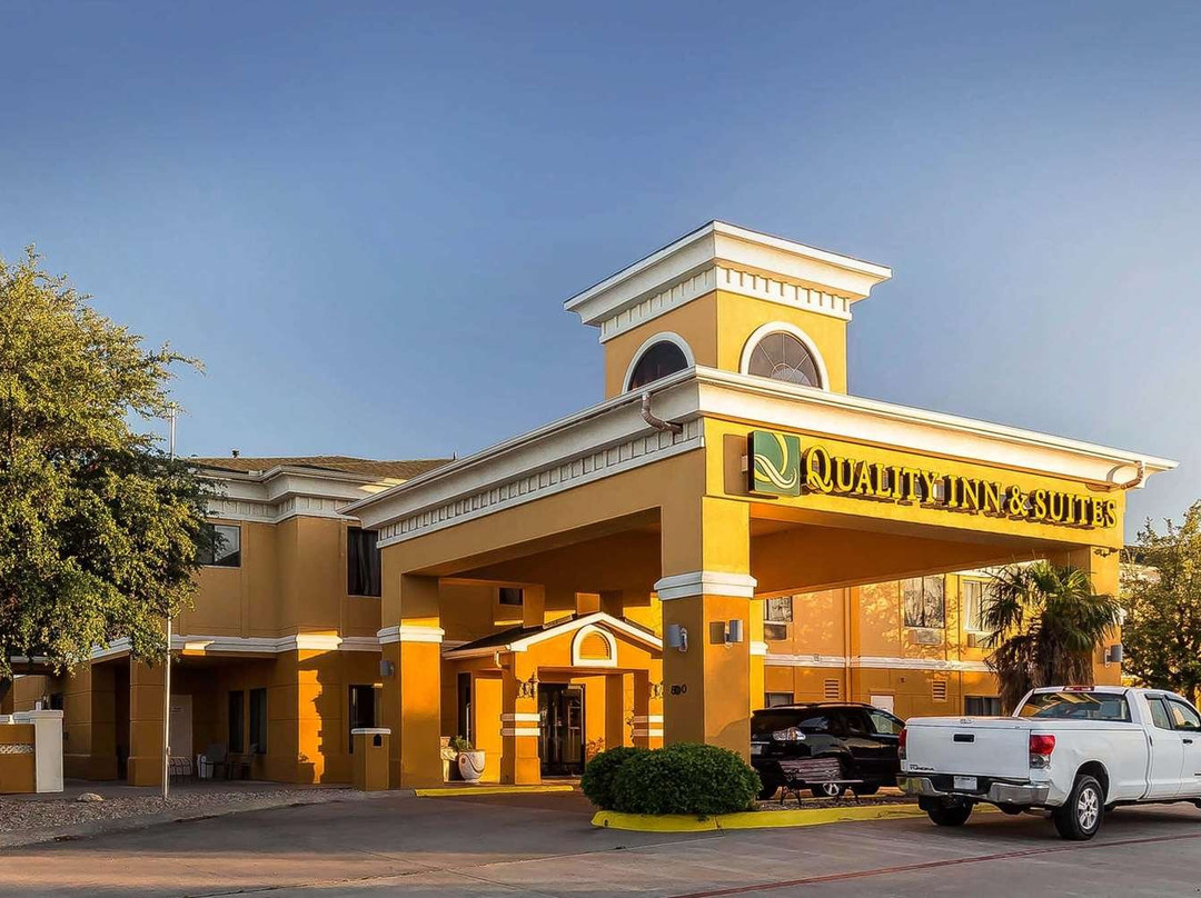 Quality Inn & Suites主图