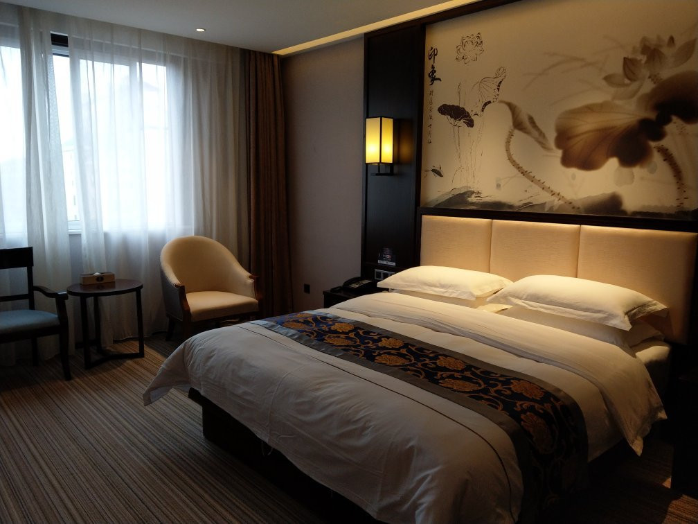 广德德亨酒店主图