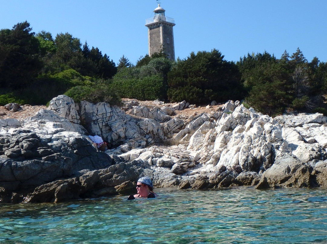 菲斯卡尔宗旅游景点-Venetian Lighthouse of Fiscardo