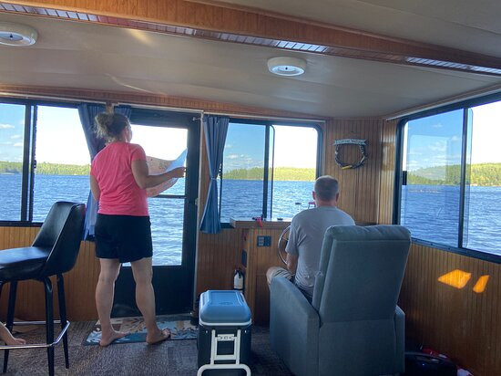 Ebel's Voyageur Houseboats景点图片
