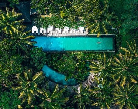 科玛内卡酒店主图