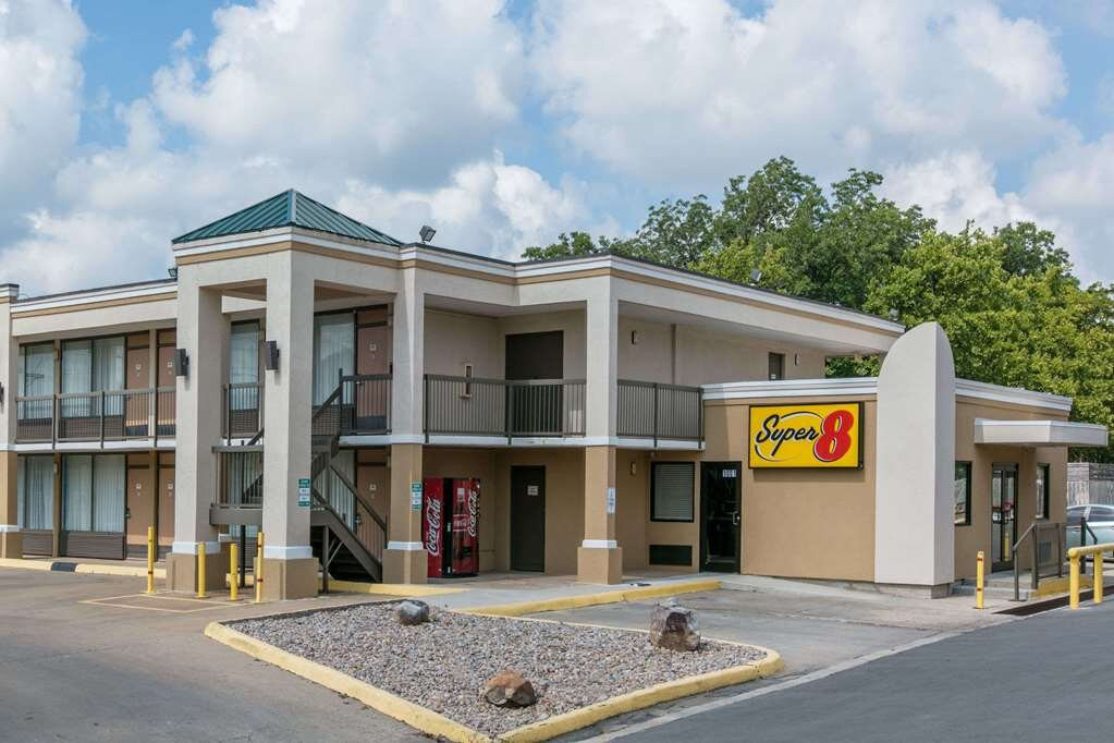 Countyline酒店住宿-Super 8 By Wyndham Duncan