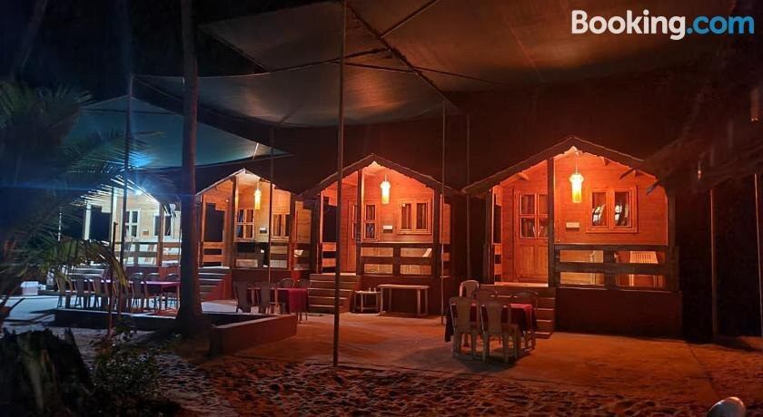 Adinarayan Niwas Wooden Cottages