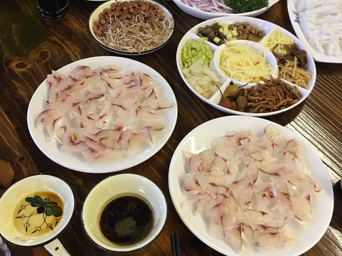 横县鱼生店主图