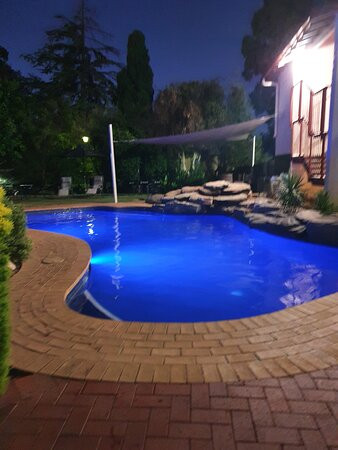 巴罗莎美酒酒店主图