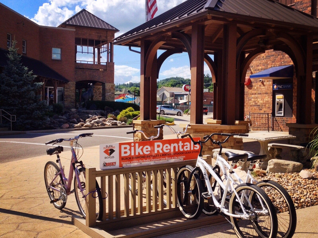 Hockhocking Adena bikeway-Nelsonville必去景点