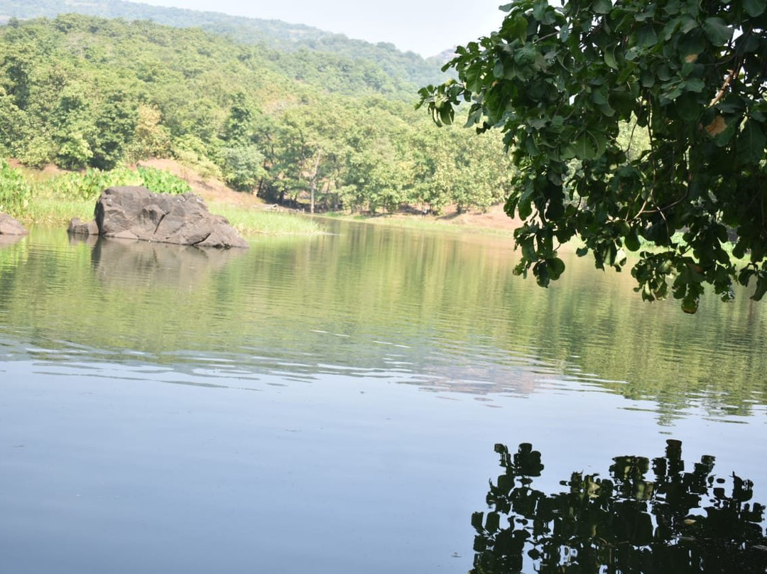 Vandri Lake景点图片