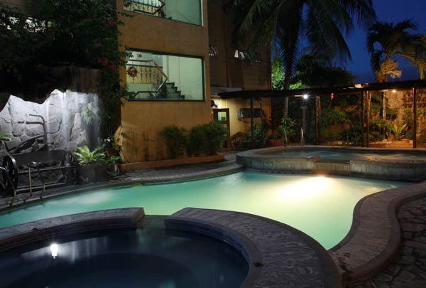 Quatro Pasos Hotel-官方
