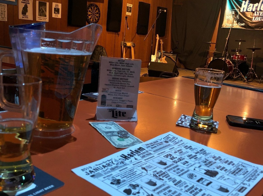 Harlem Avenue Lounge-Berwyn必去景点