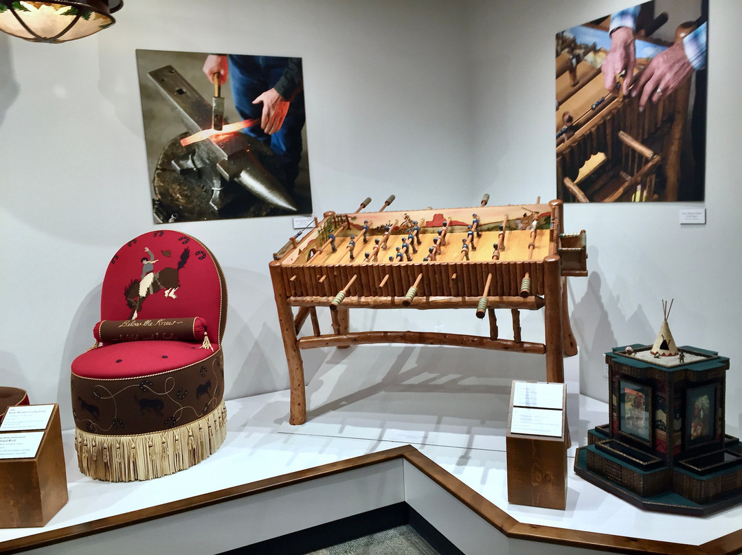 By Western Hands-科迪必去景点