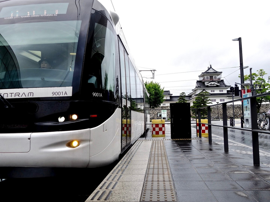 Toyama City Tram Line景点图片