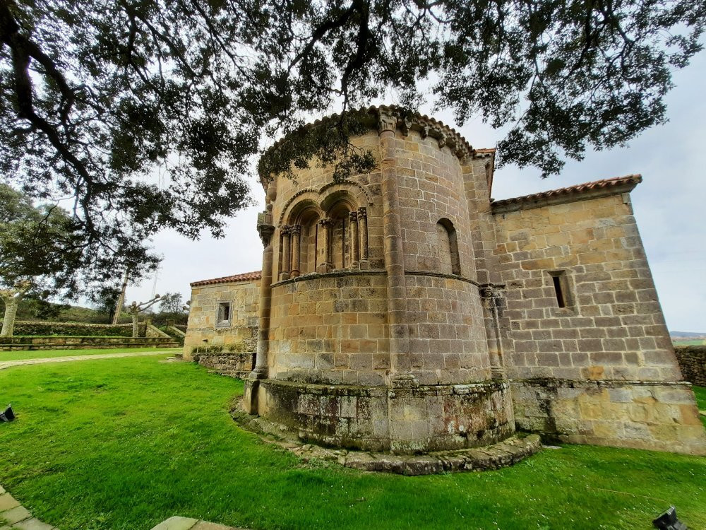 Iglesia De Santa Maria-Bareyo必去景点