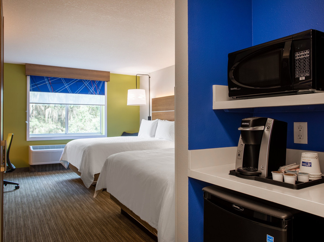 Holiday Inn Express & Suites DeLand South by IHG主图