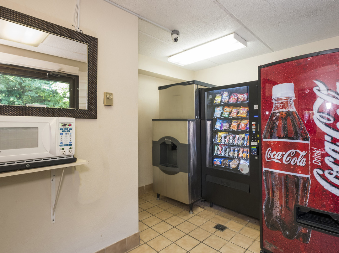 Red Roof Inn Hickory主图