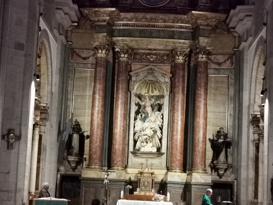 Iglesia de Santiago A Nova-卢戈省必去景点