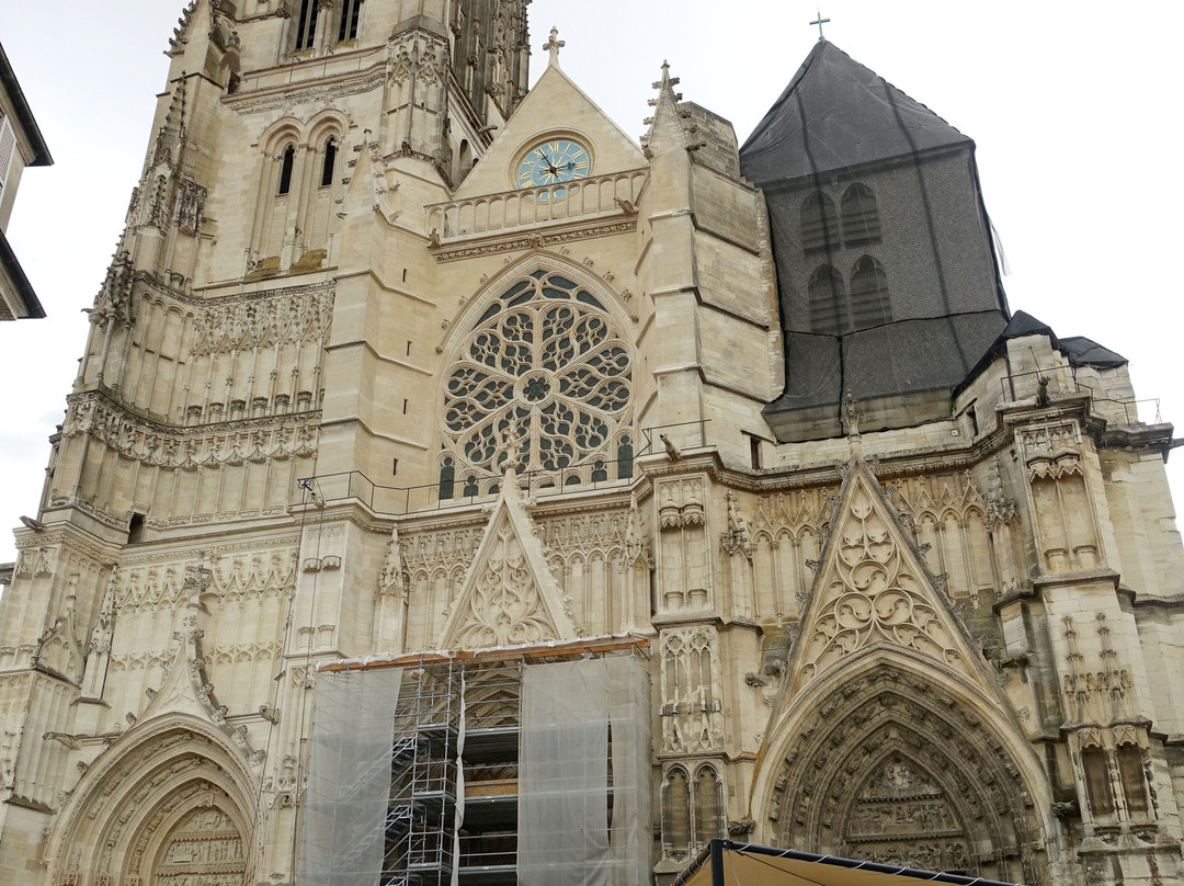 Cathédrale Saint-Etienne-莫城必去景点