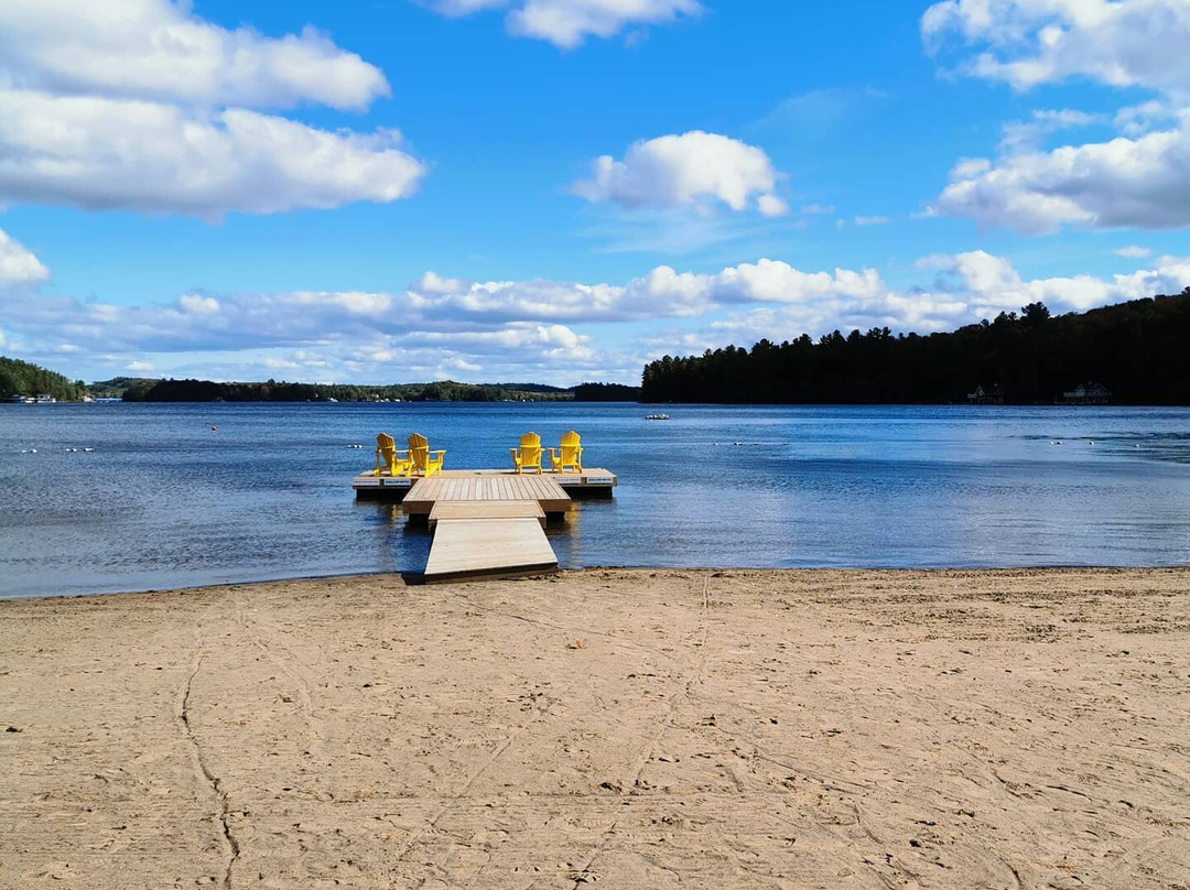 蜜月湖试金石酒店主图