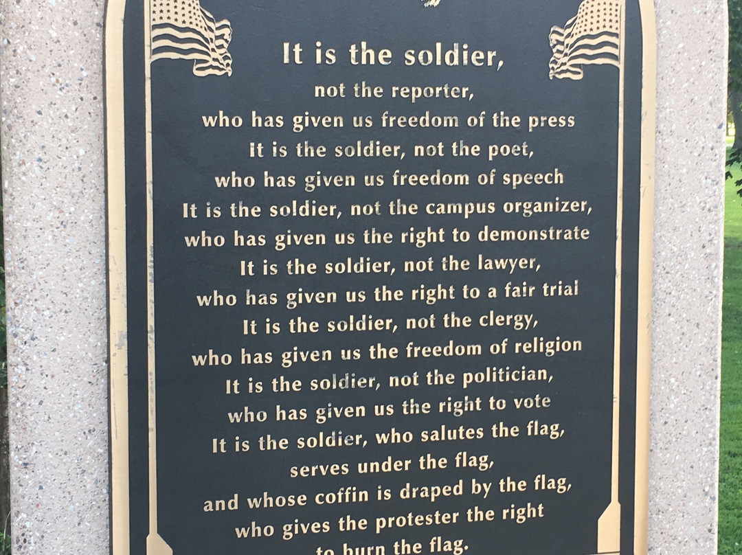 Soldiers Field Veterans Memorial-罗切斯特必去景点