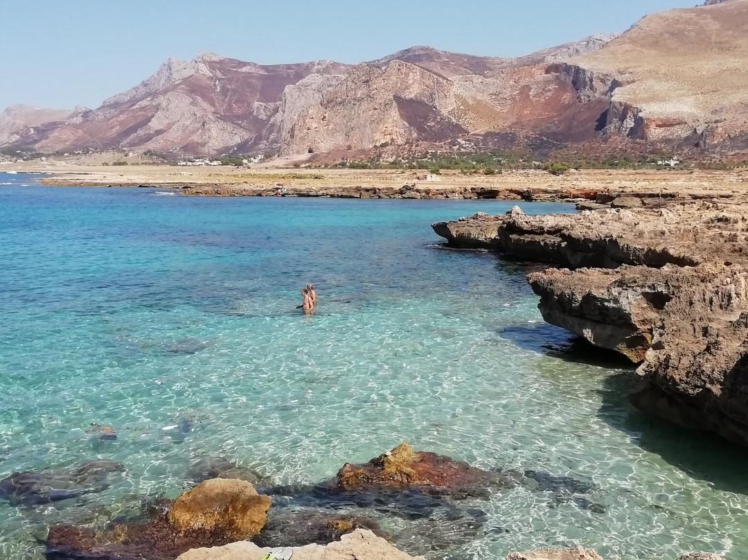 Spiaggia di Seno dell'Arena - Calazza-Castelluzzo必去景点