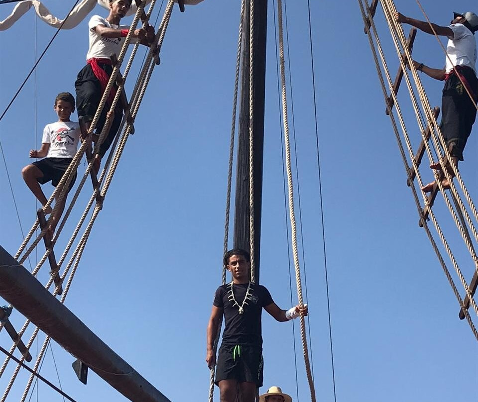 Bateau Pirate Albatros-杰尔巴岛必去景点