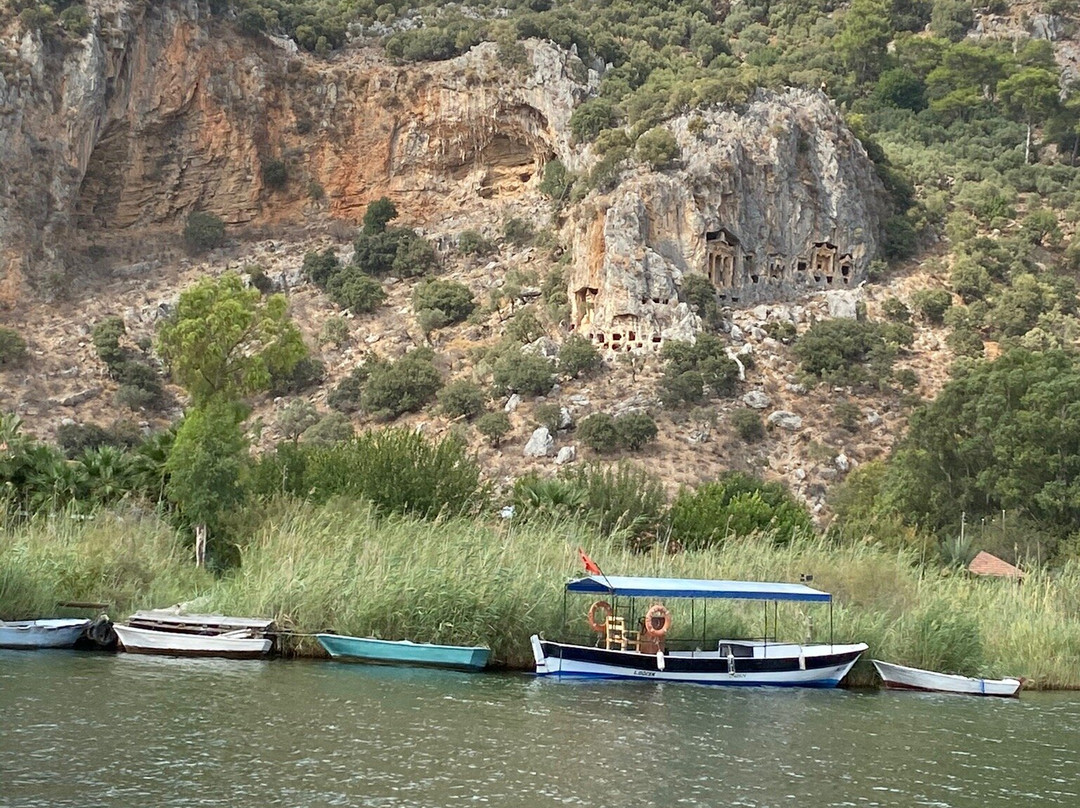 Carian Rock Tombs景点图片