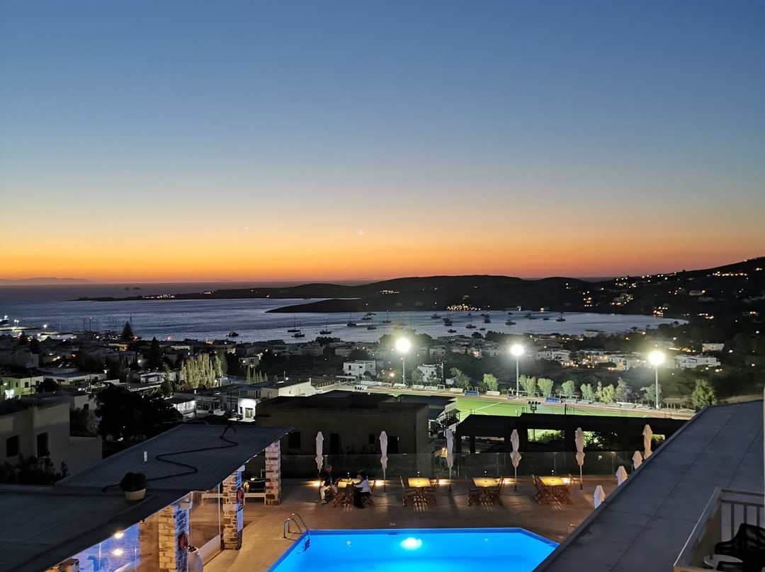 Sunset View Hotel主图