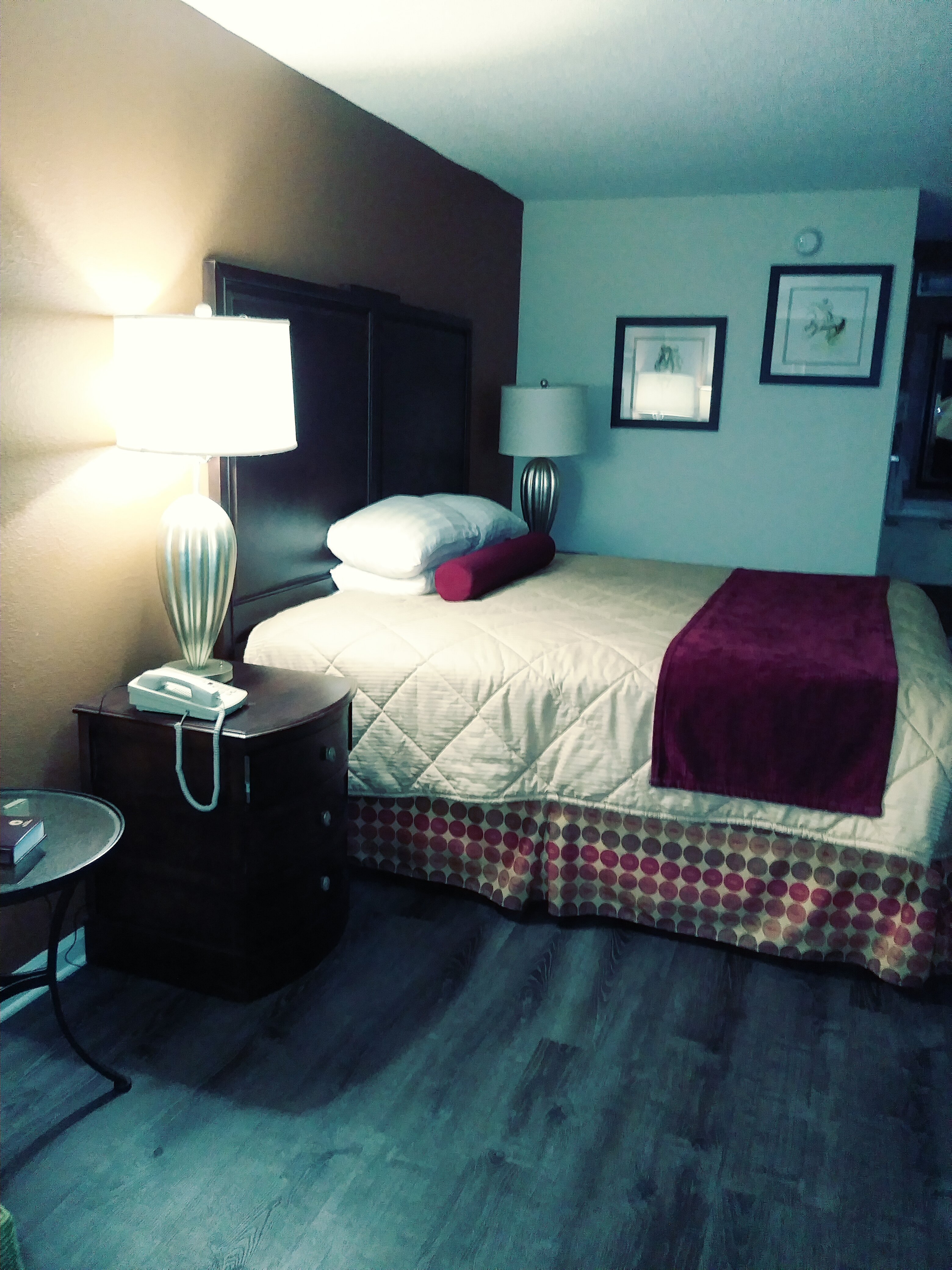 Royal Inn-官方