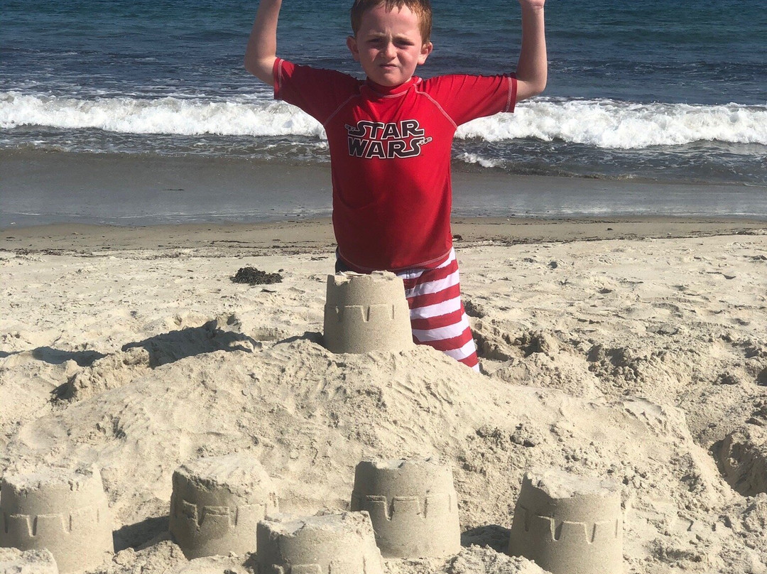 Friendship Oceanfront Suites主图