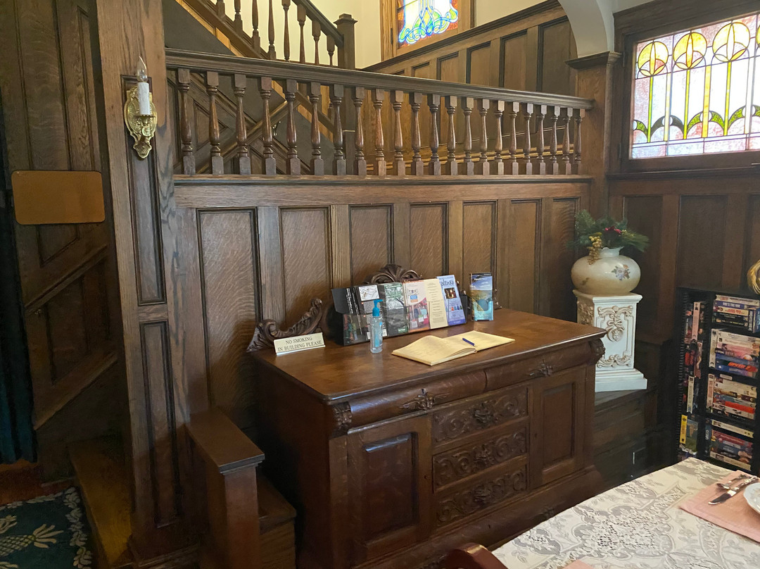 Brass Pineapple Inn主图