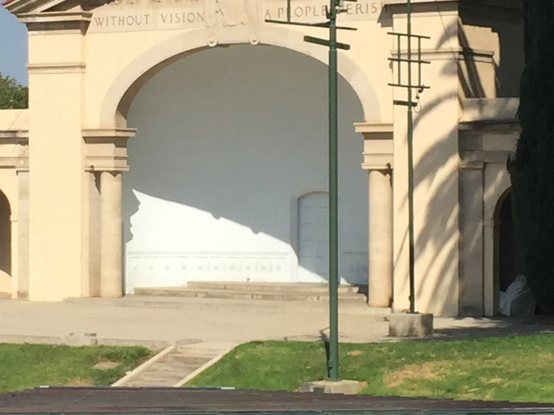 Mckinley Bust-雷德兰兹必去景点