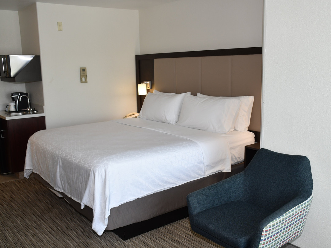 Holiday Inn Express & Suites Evanston by IHG主图