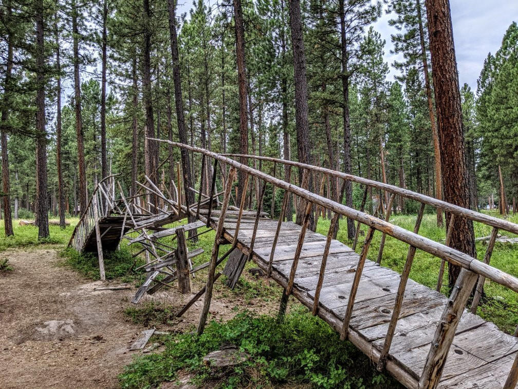 Blackfoot Pathways:Sculpture in the Wild景点图片