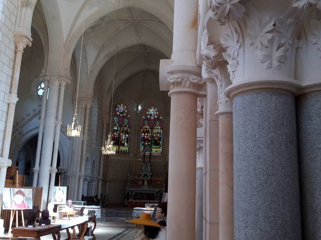 Basilique de Marçay - Patrimoine du Livre景点图片