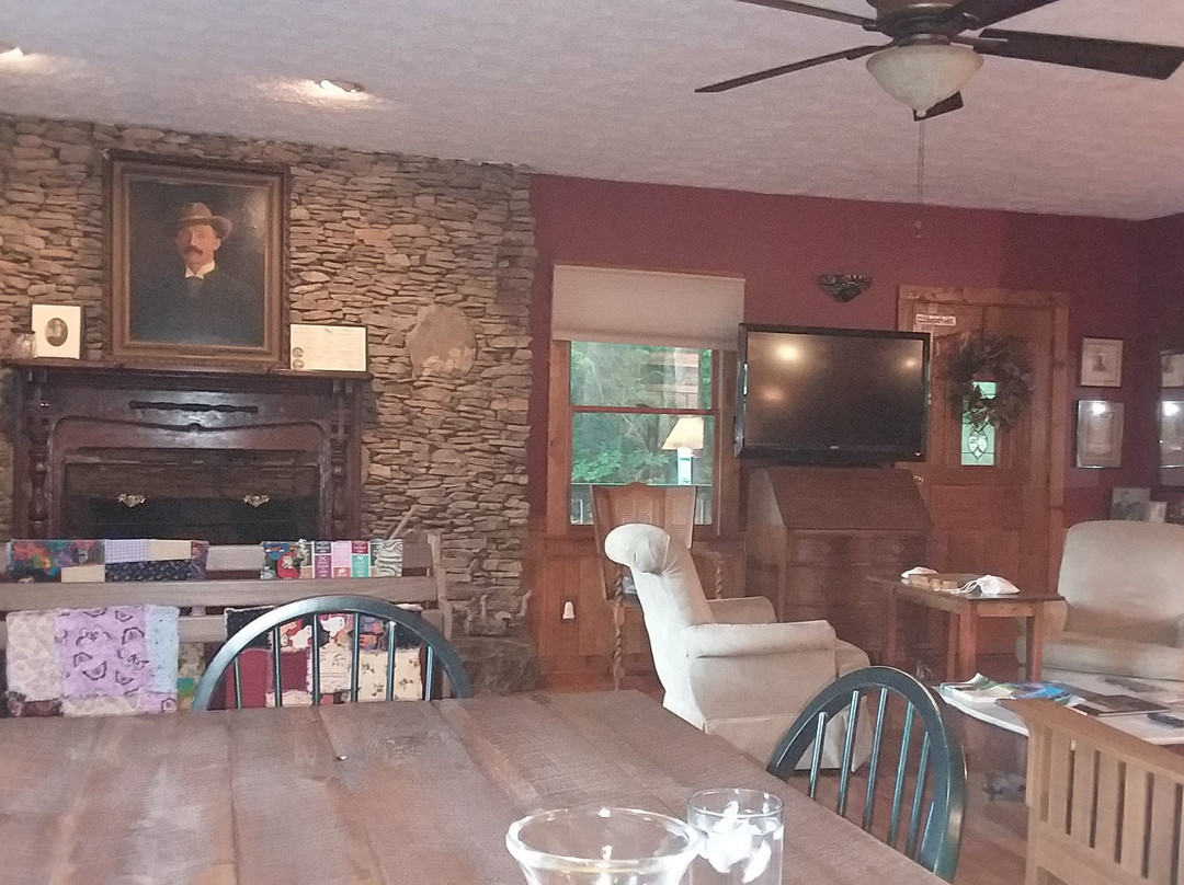 Aska Lodge Bed & Breakfast主图