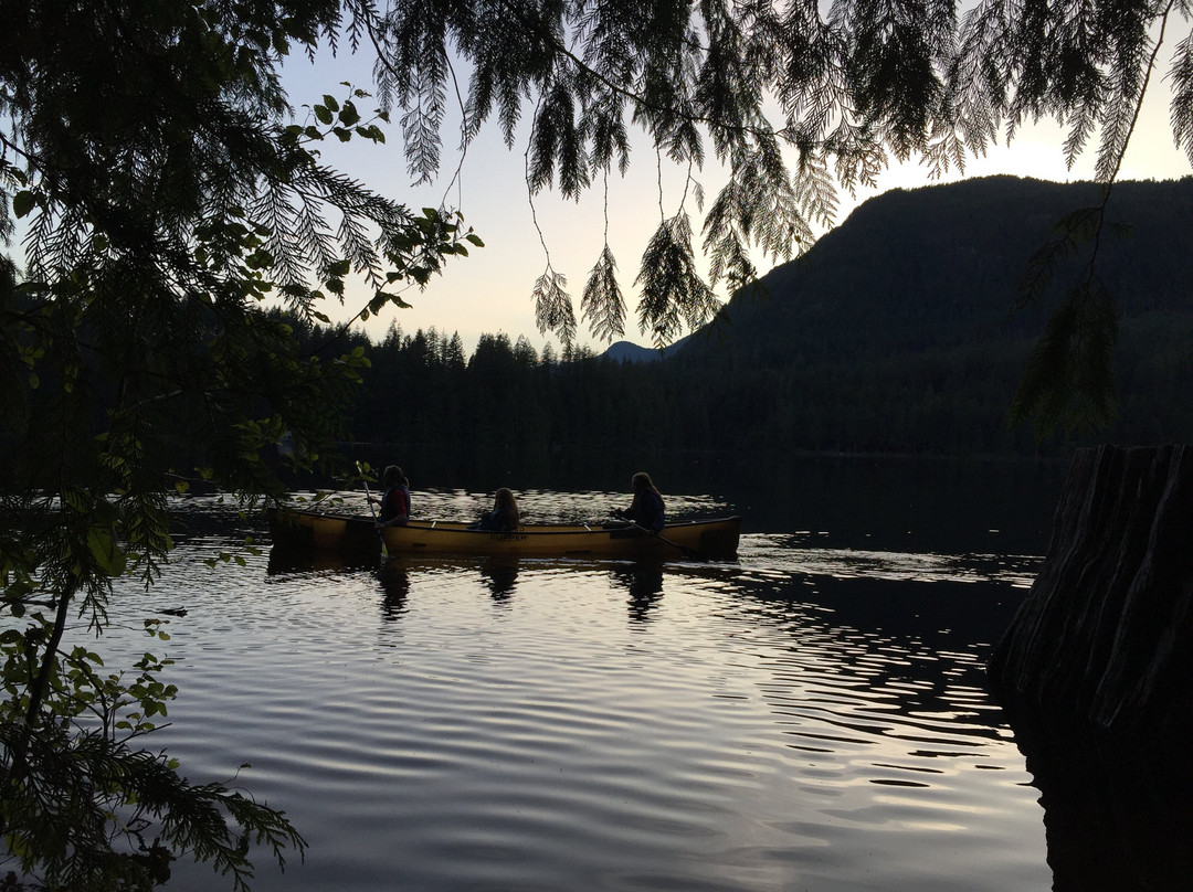 Mitchell's Canoe Kayak & Sup Sales And Rentals-鲍威尔里弗必去景点