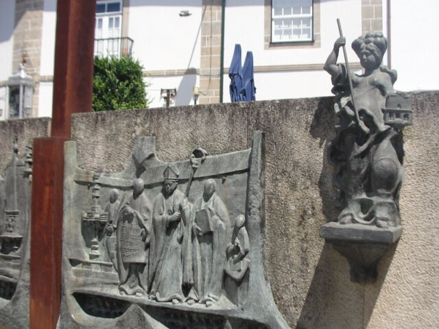 Monumento aos Arcebispos de Braga-布拉加区必去景点