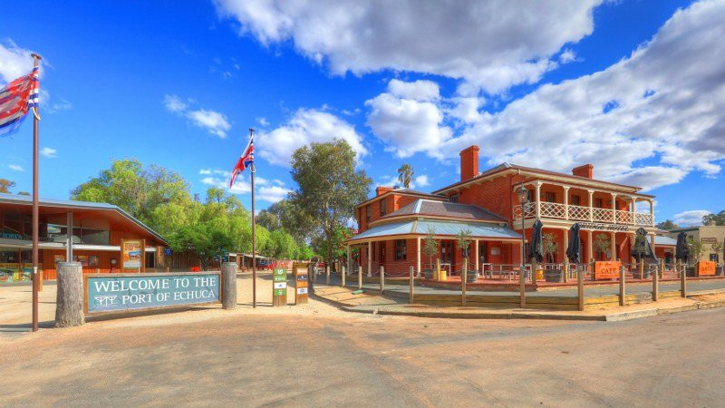 莫亚马中央汽车旅馆主图