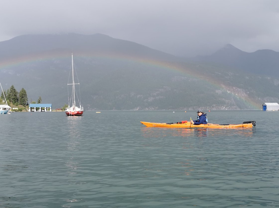 Kaslo Kayaking景点图片