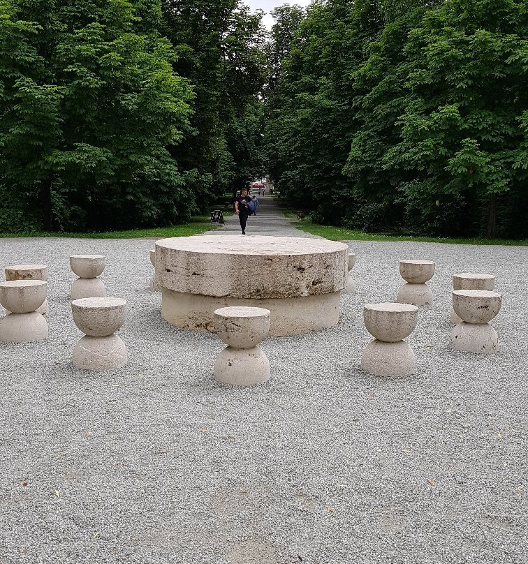 Table of Silence景点图片