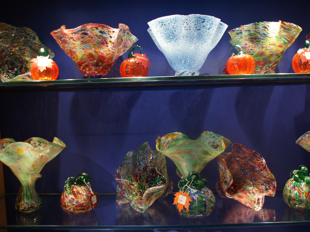 Hands On Glass Studio景点图片