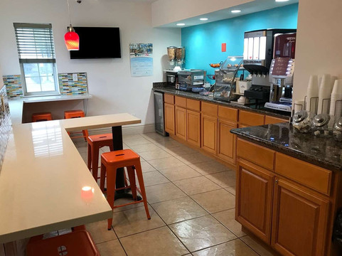 Howard Johnson by Wyndham Salinas主图