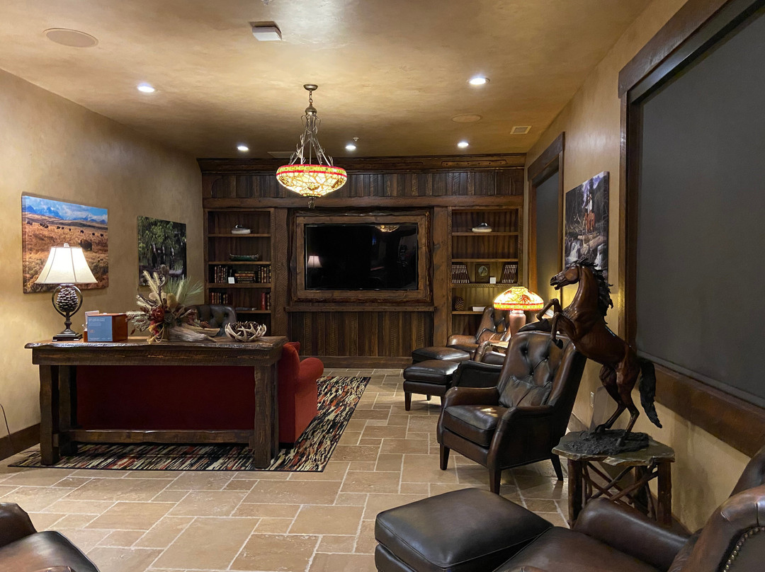 Glacier International Lodge主图