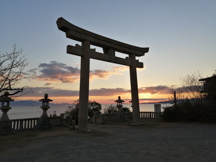 Iwatsuhime Shrine景点图片