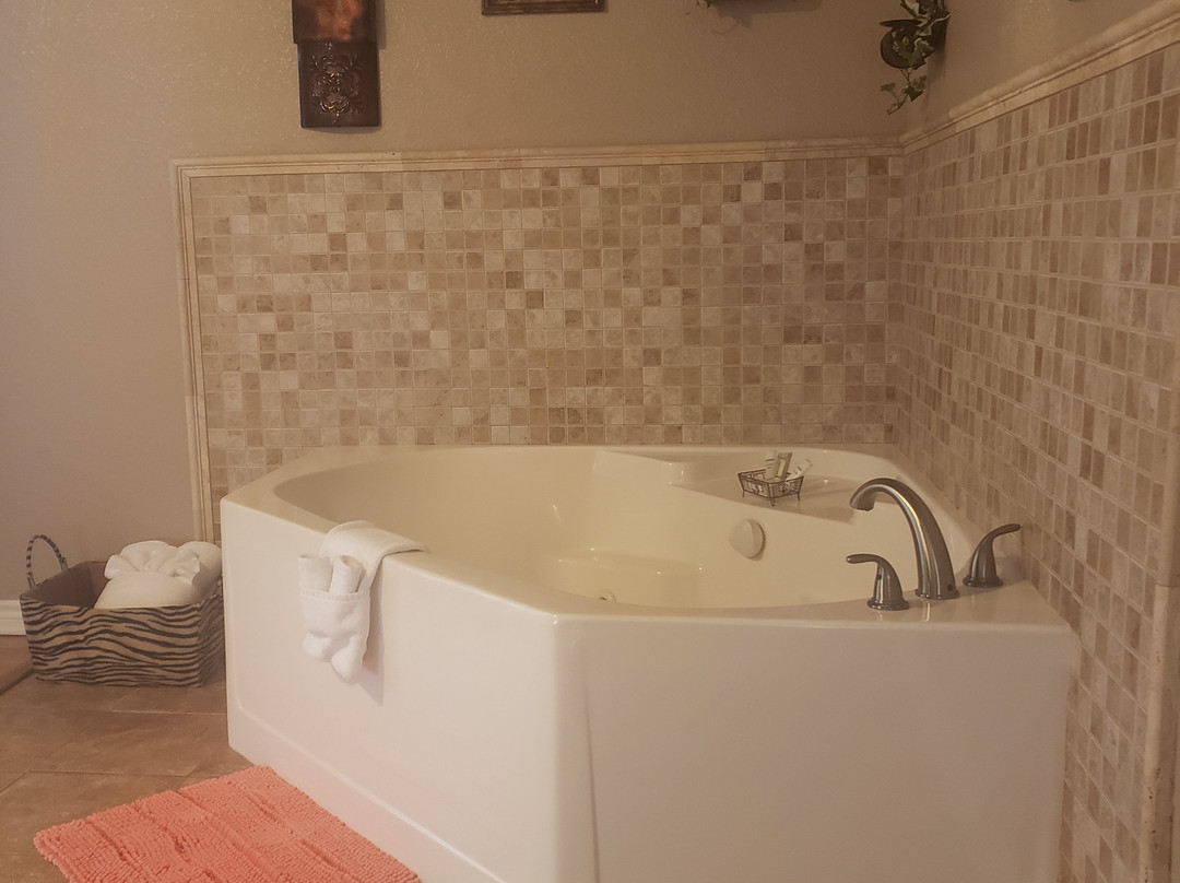 The Veranda Inn主图