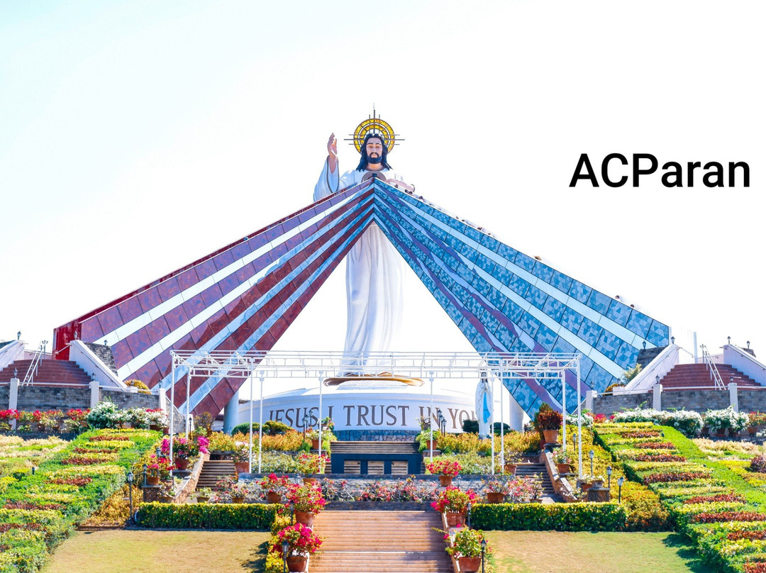 Statue of the Divine Mercy-El Salvador必去景点